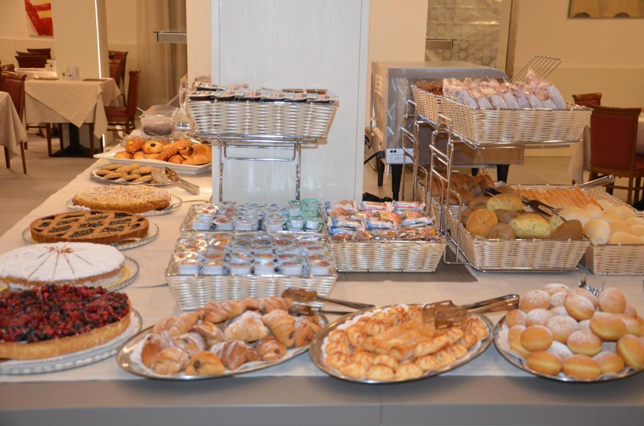 Hotel Victoria Βιτσέντζα Δωμάτιο φωτογραφία